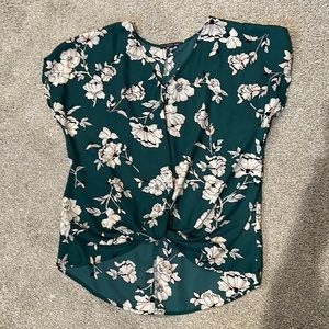 Green floral top
